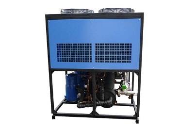 操作冷水機(jī)時(shí)有哪些注意事項(xiàng)？