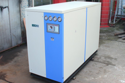 用戶購買水冷箱式冷水機怎么選擇供貨商？