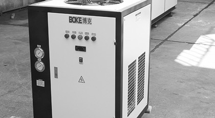 冬季工業(yè)冷水機(jī)該怎么維修？